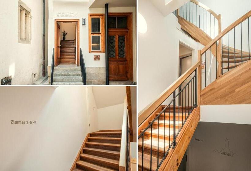 פנסיון Das Hölderlein   Altstadt