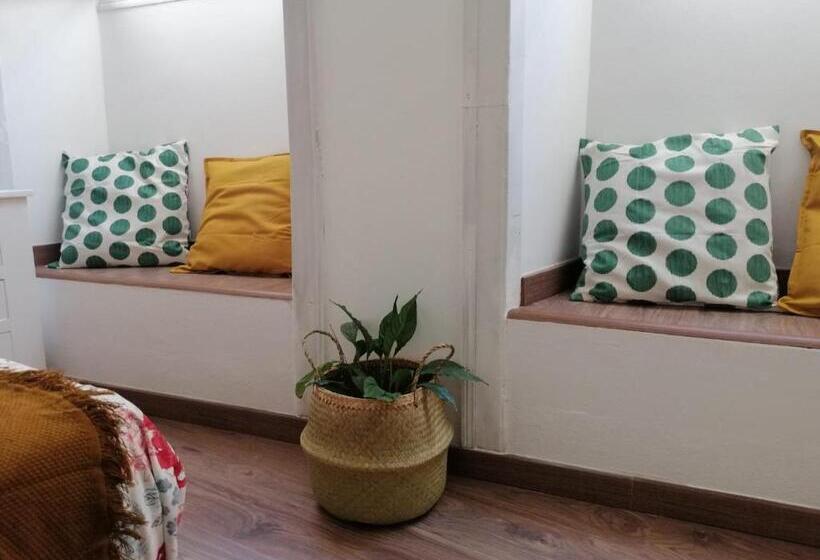 پانسیون Dream Days Guesthouse