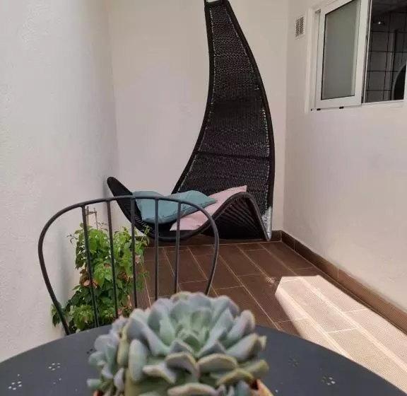 پانسیون Dream Days Guesthouse
