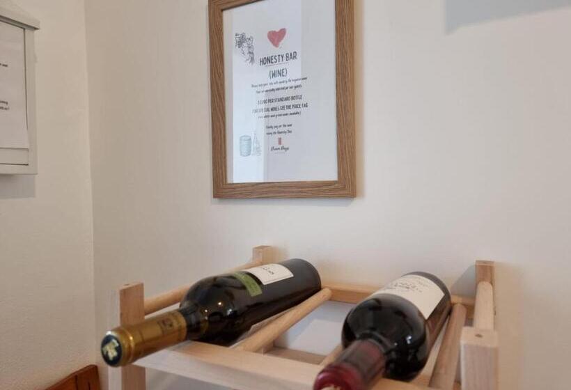 پانسیون Dream Days Guesthouse