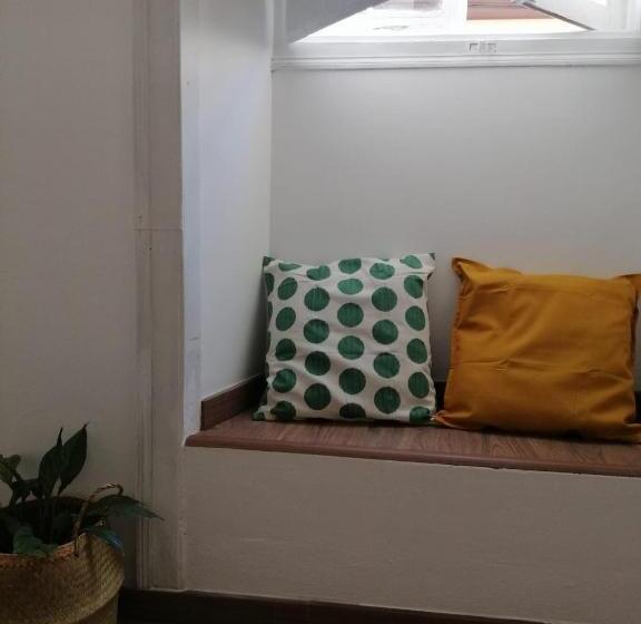 پانسیون Dream Days Guesthouse