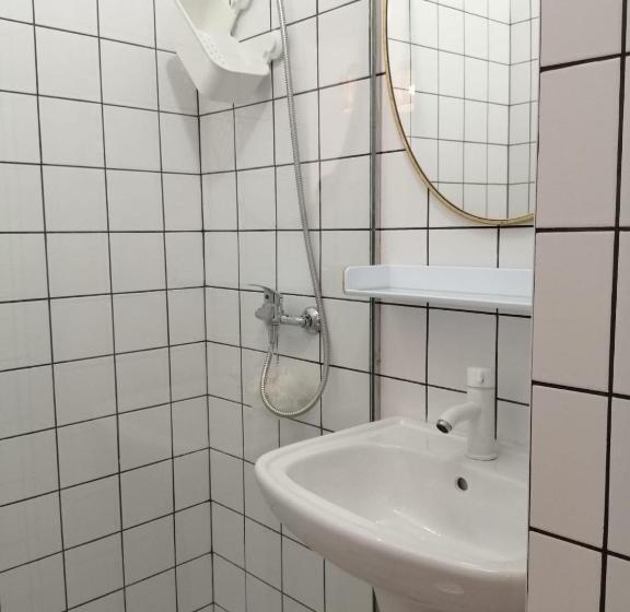 پانسیون Dream Days Guesthouse