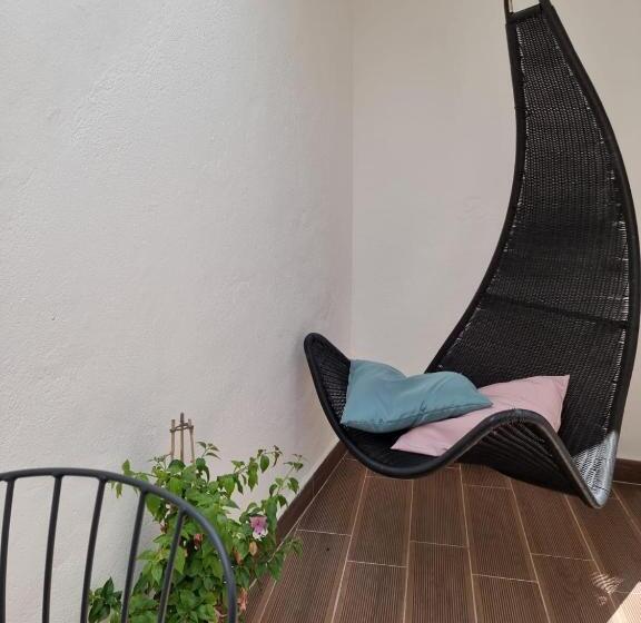 پانسیون Dream Days Guesthouse