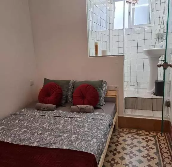 پانسیون Dream Days Guesthouse