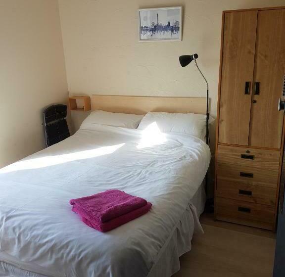 پانسیون Leecliff Guest House