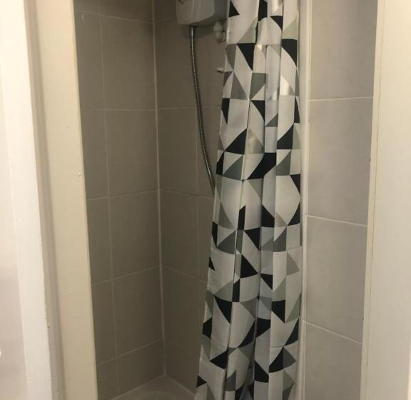 پانسیون Leecliff Guest House