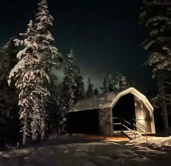 Aurora Queen Resort Igloos