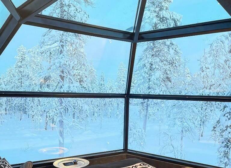 Aurora Queen Resort Igloos