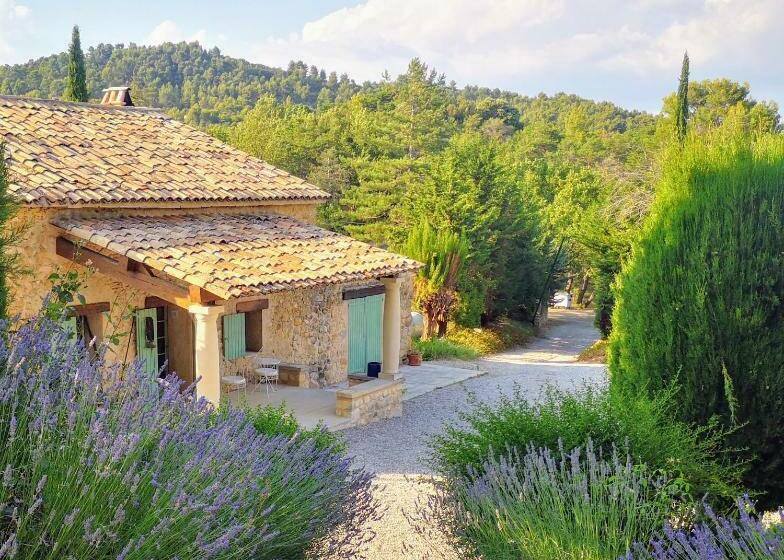 ベッドアンドブレックファースト Le Jas Des Cannebieres