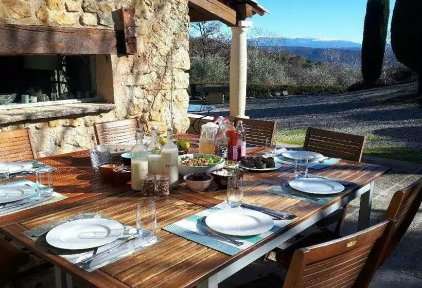 ベッドアンドブレックファースト Le Jas Des Cannebieres