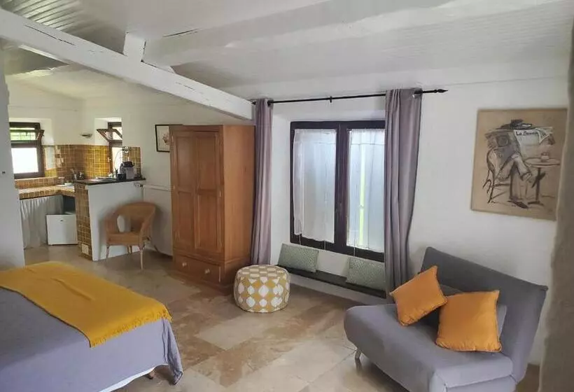 ベッドアンドブレックファースト Le Jas Des Cannebieres