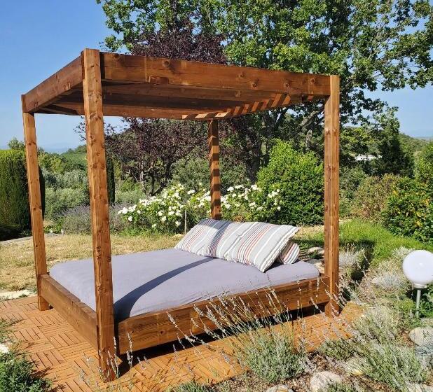 ベッドアンドブレックファースト Le Jas Des Cannebieres