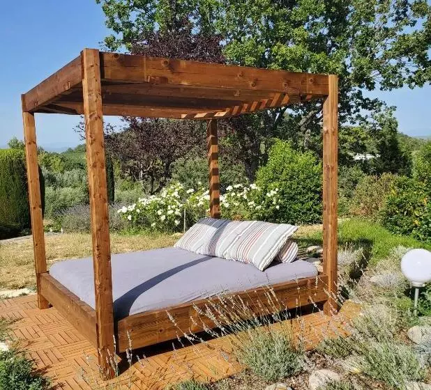 ベッドアンドブレックファースト Le Jas Des Cannebieres