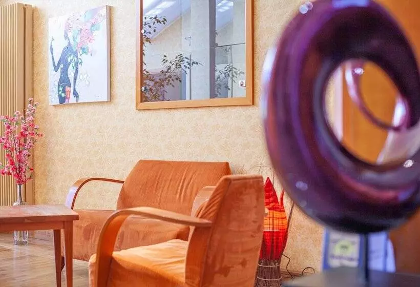 Hotelli Monaco Zeebrugge Beach