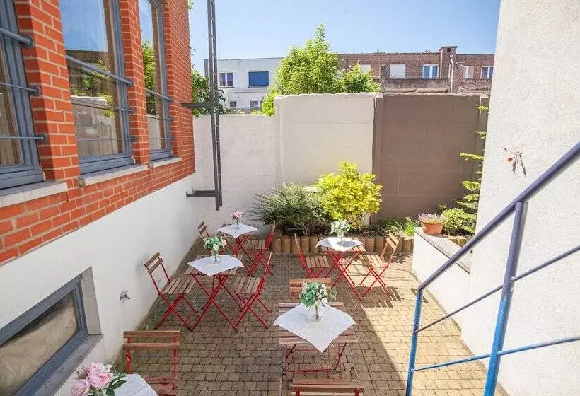 Hotelli Monaco Zeebrugge Beach