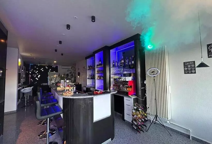 Hotelli Monaco Zeebrugge Beach