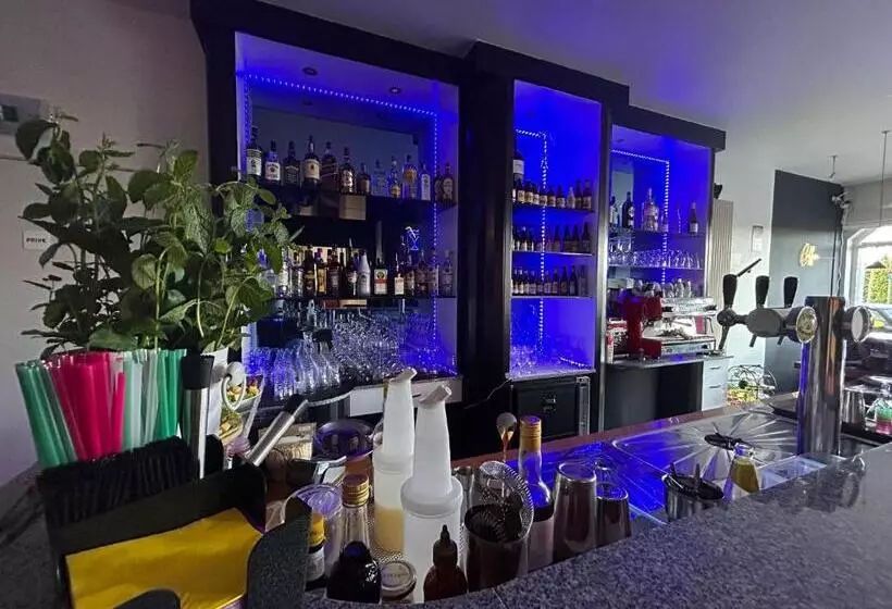 Hotelli Monaco Zeebrugge Beach