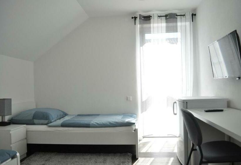 Pensão B Home Sleep & Work