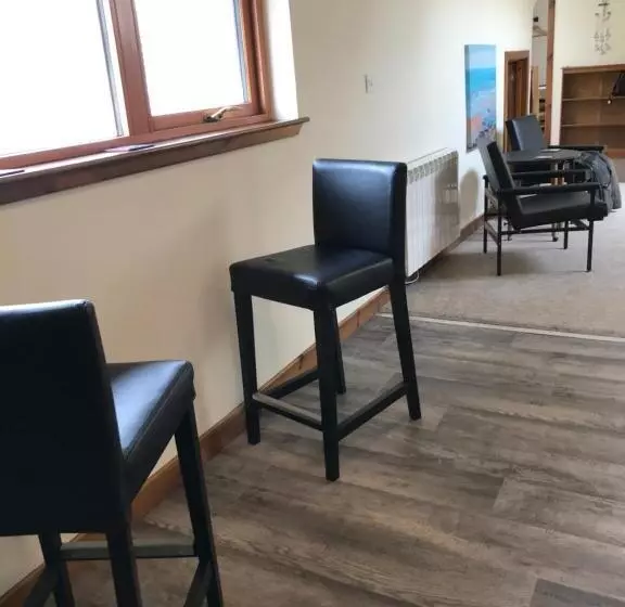 Majatalo Cornerstone