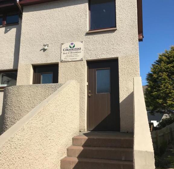 פנסיון Cornerstone
