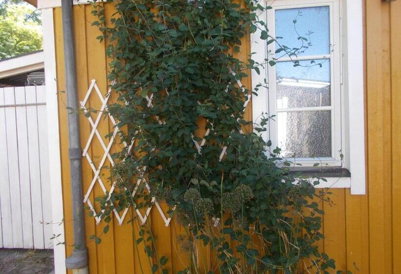 פנסיון Lilla Stugan, Sjötorp