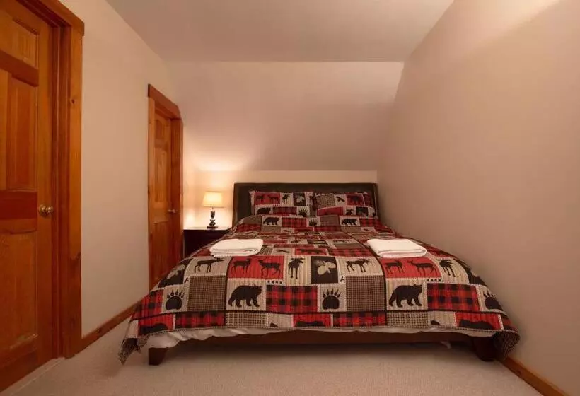 Retkeilymaja Deerfield Valley Inn   Mt Snow