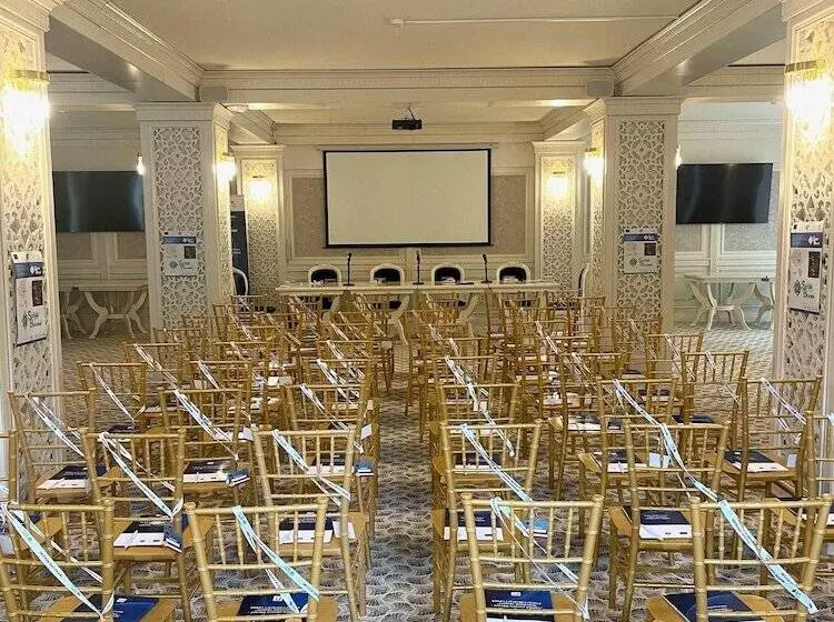 Grand Hotel Caraiman