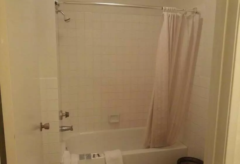 Motelli Evergreen Inn