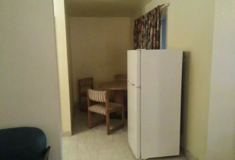 Motelli Evergreen Inn