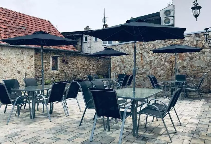 پانسیون Café De La Crème