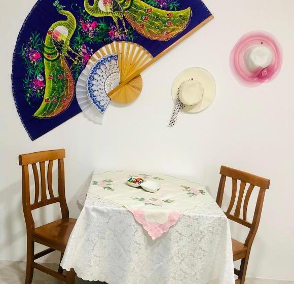 פנסיון Far West