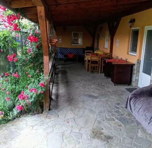 Majatalo Natural Balkanic Selfcheckin Self Catering