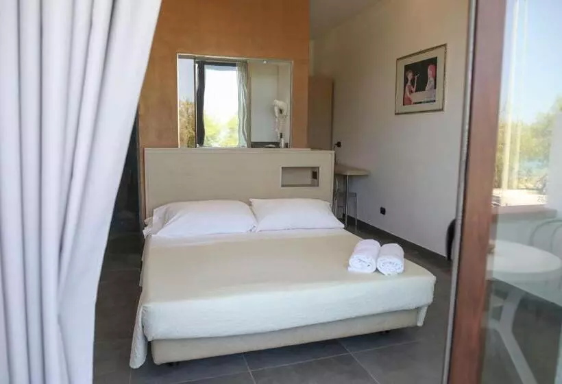 住宿加早餐  Villa Cerniglia Plus