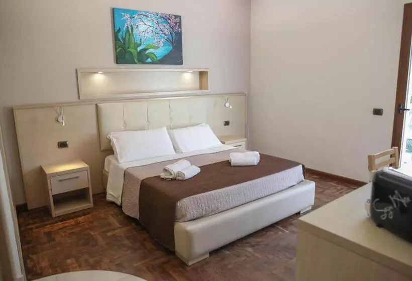 住宿加早餐  Villa Cerniglia Plus