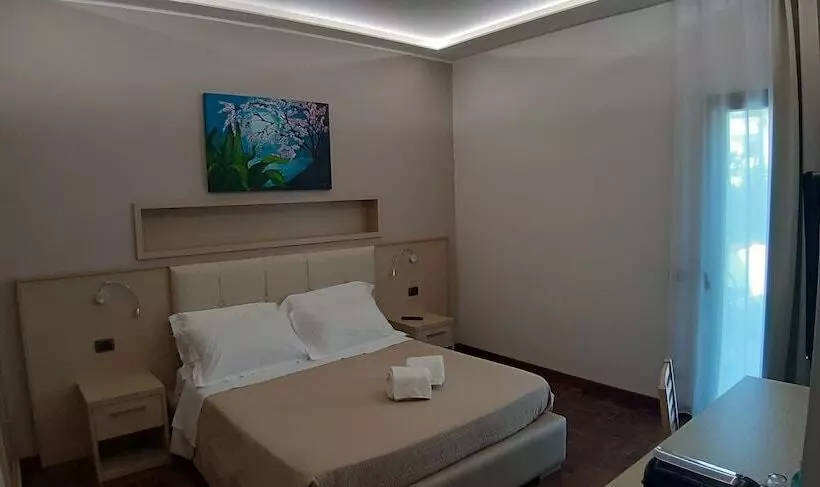 住宿加早餐  Villa Cerniglia Plus