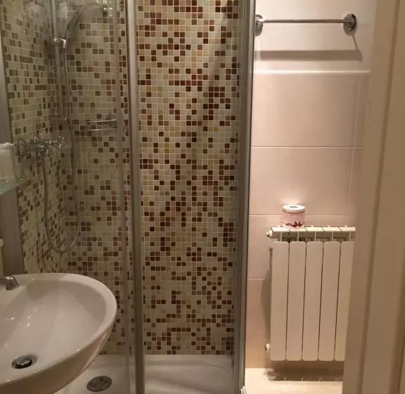 Hotelli Albergo Ai Tolentini