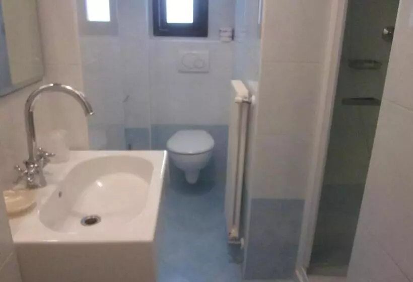 Hotelli Albergo Ai Tolentini