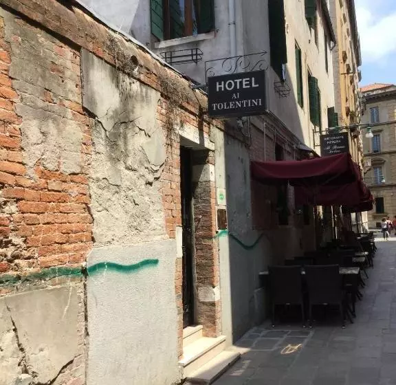 Hotelli Albergo Ai Tolentini