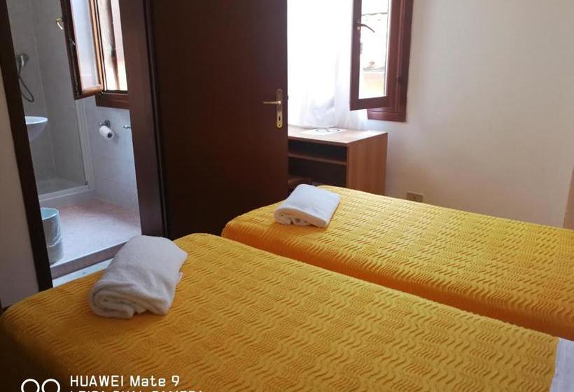 هتل Alloggi Gerotto Calderan 1