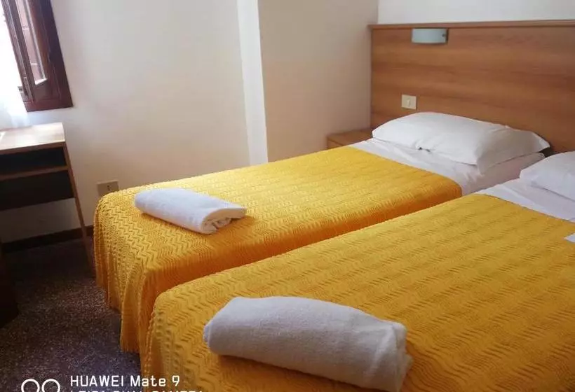 هتل Alloggi Gerotto Calderan 1