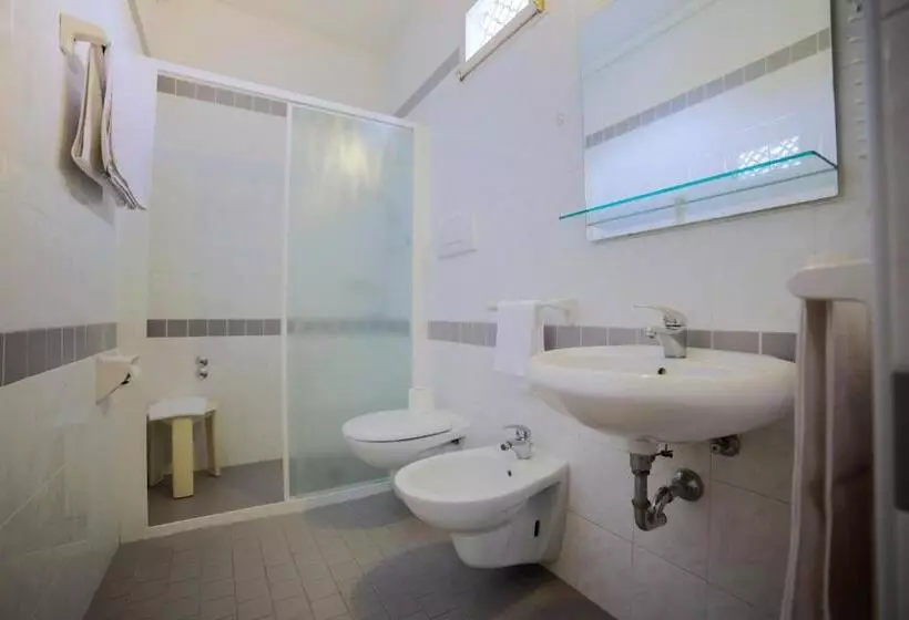 هتل Ideal Bianchini