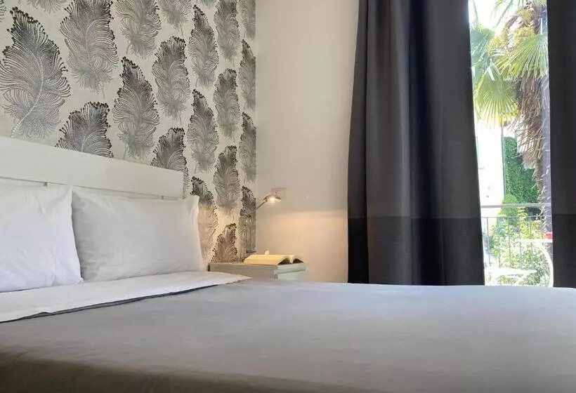 ホテル Rossovino Milano