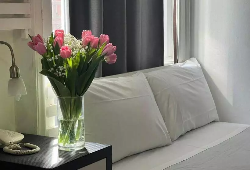 ホテル Rossovino Milano