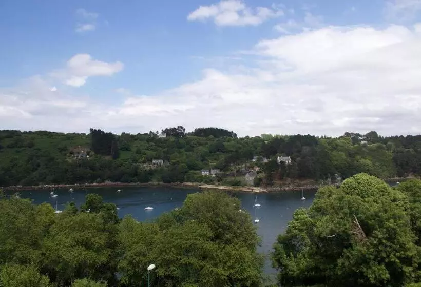 ベッドアンドブレックファースト Aux Arbres Chanteurs