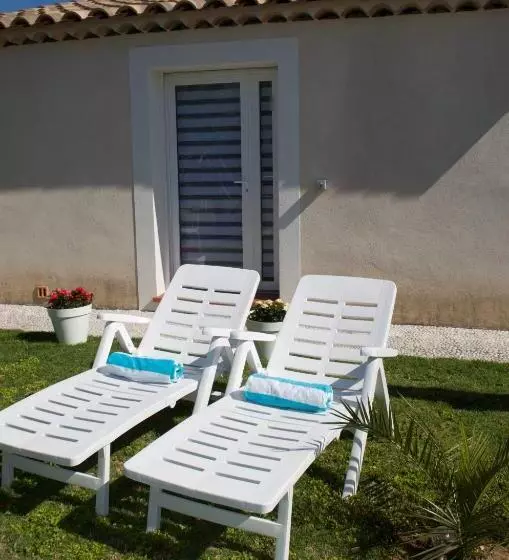 Aamiaismajoitus (B&B) Chambre D Hôtes De Charme Merbleuesoleil