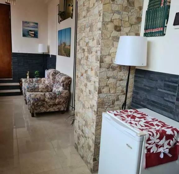 تختخواب و صبحانه Domus Lace