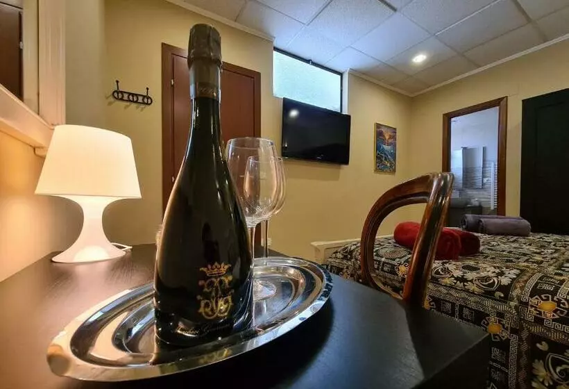 تختخواب و صبحانه Domus Lace