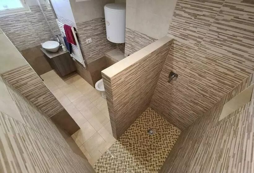 تختخواب و صبحانه Domus Lace