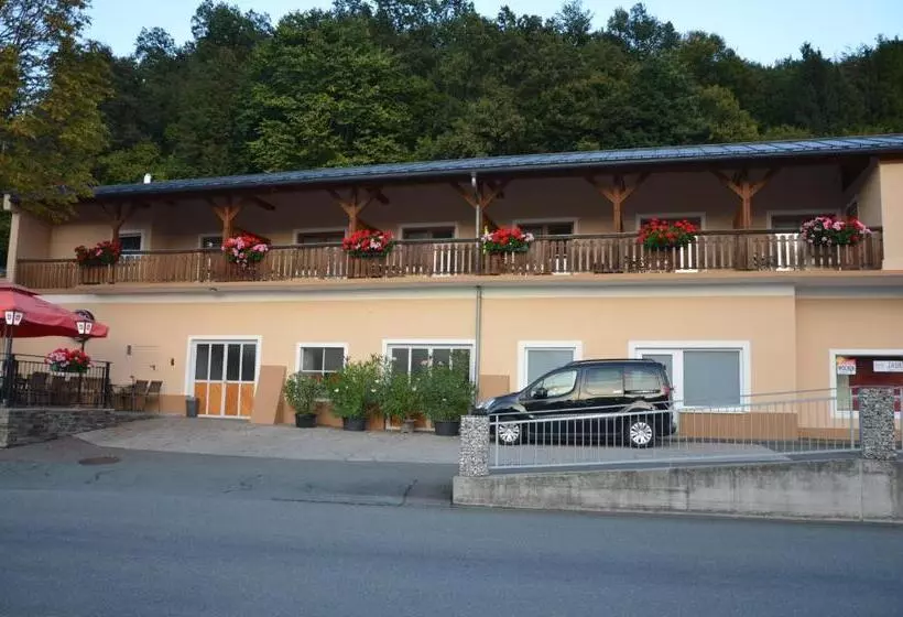 ホテル Gasthof Jauk Hartner