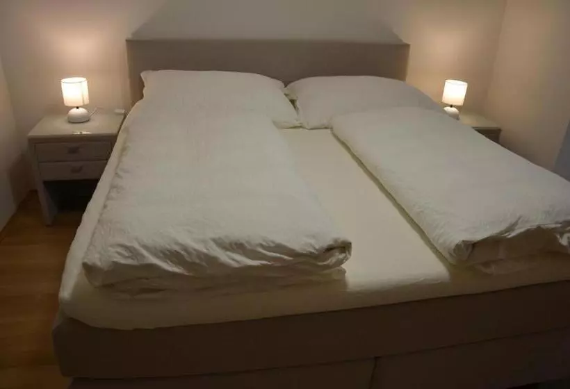 ホテル Gasthof Jauk Hartner